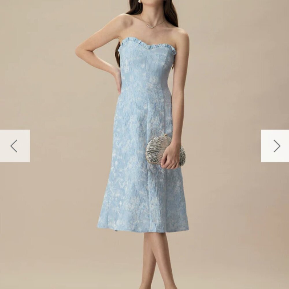 RIHOAS   Previous Next   Women's Blue Strapless Jacquard Midi Dress 3